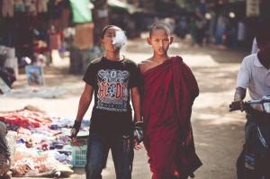 59257_579178375439654_2093384688_n